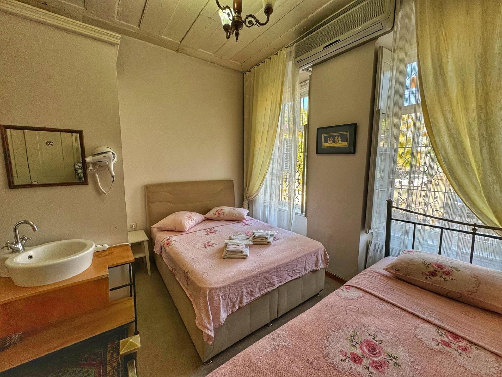 Eolya Konuk Evi Ayvalı Εξωτερικό φωτογραφία